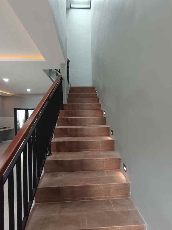 dijual rumah maguwoharjo