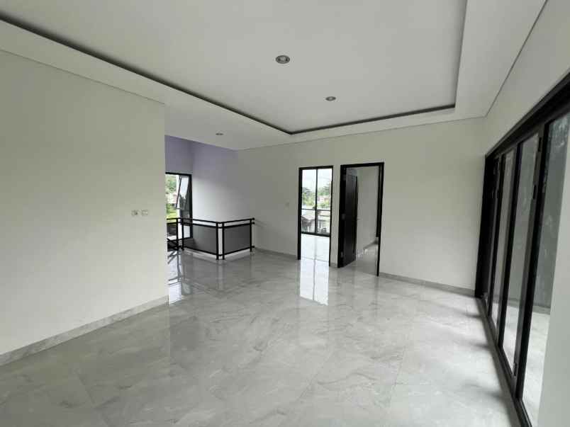 dijual rumah maguwoharjo