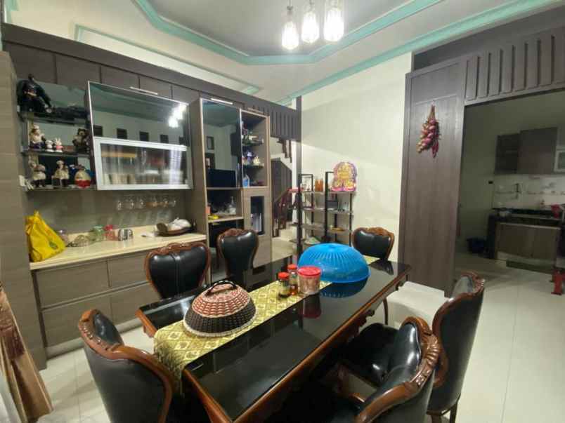 dijual rumah malibu v e28 cengkareng