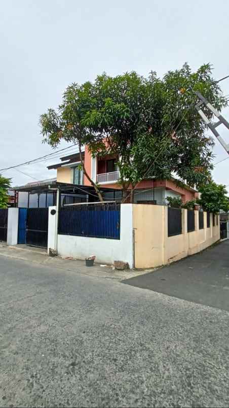 dijual rumah mampang