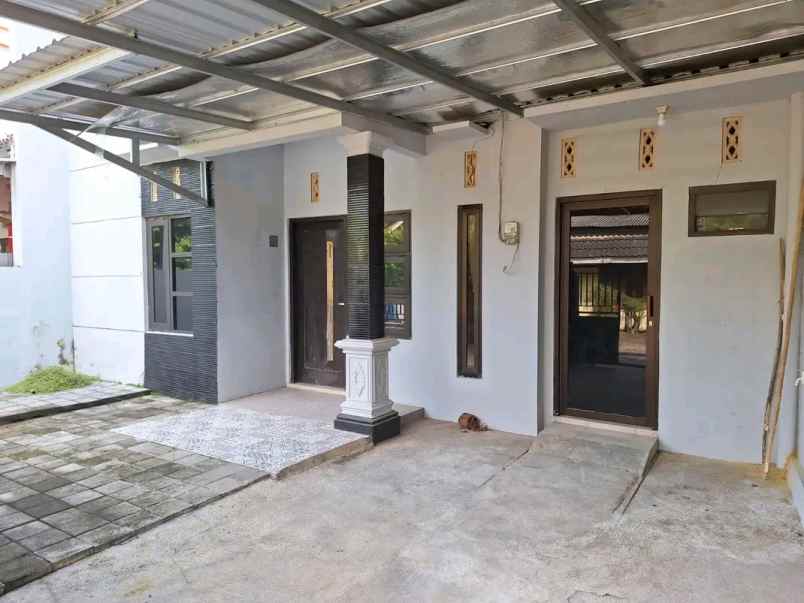 dijual rumah manguwoharjo