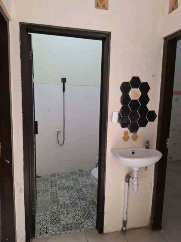 dijual rumah manguwoharjo