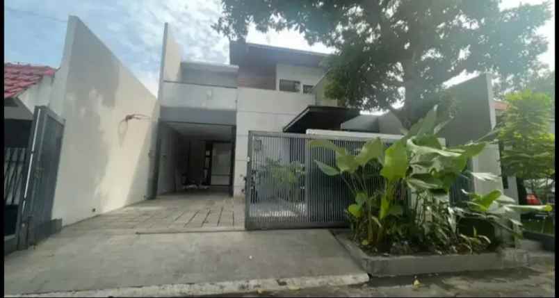 dijual rumah manyar mukti