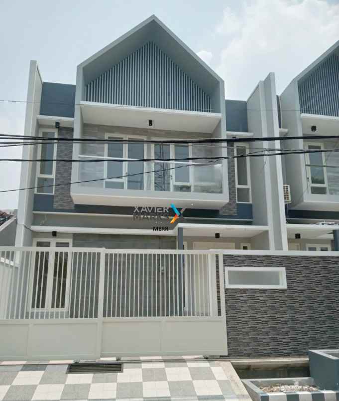 dijual rumah manyar tirtomoyo