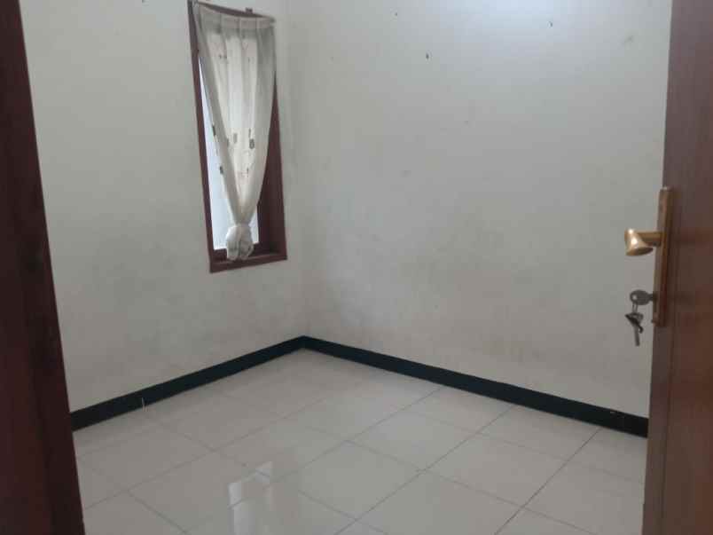 dijual rumah margahayu raya