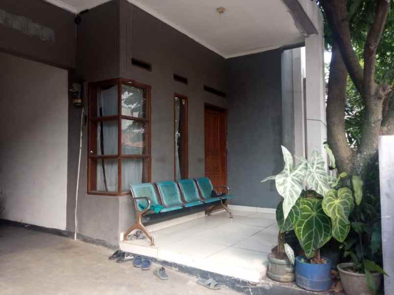 dijual rumah margahayu raya