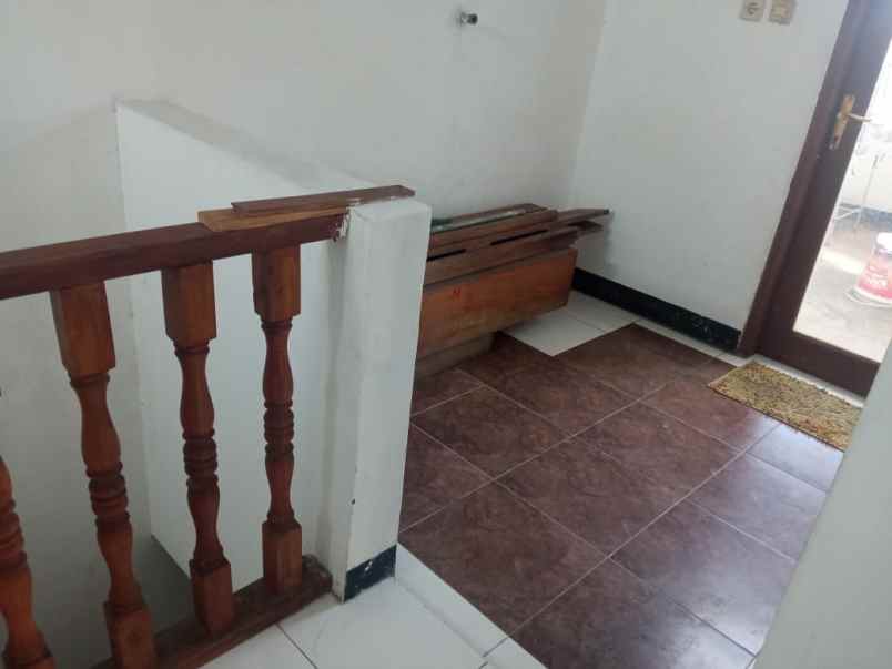 dijual rumah margahayu raya