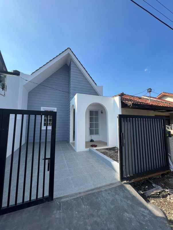 dijual rumah margahayu raya ciwastra