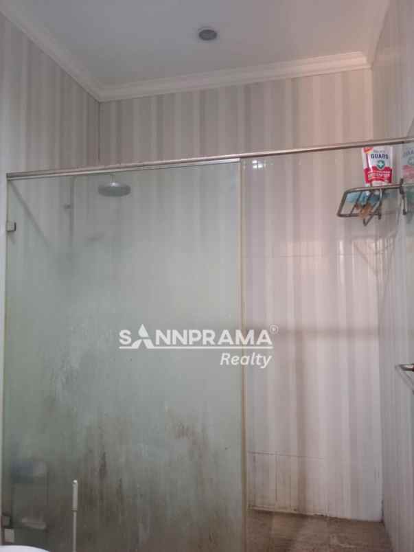 dijual rumah mekarjaya
