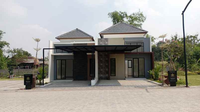 dijual rumah menganti gresik