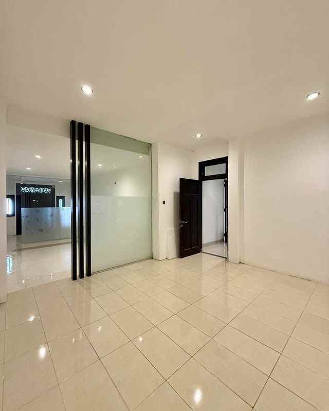 dijual rumah menteng