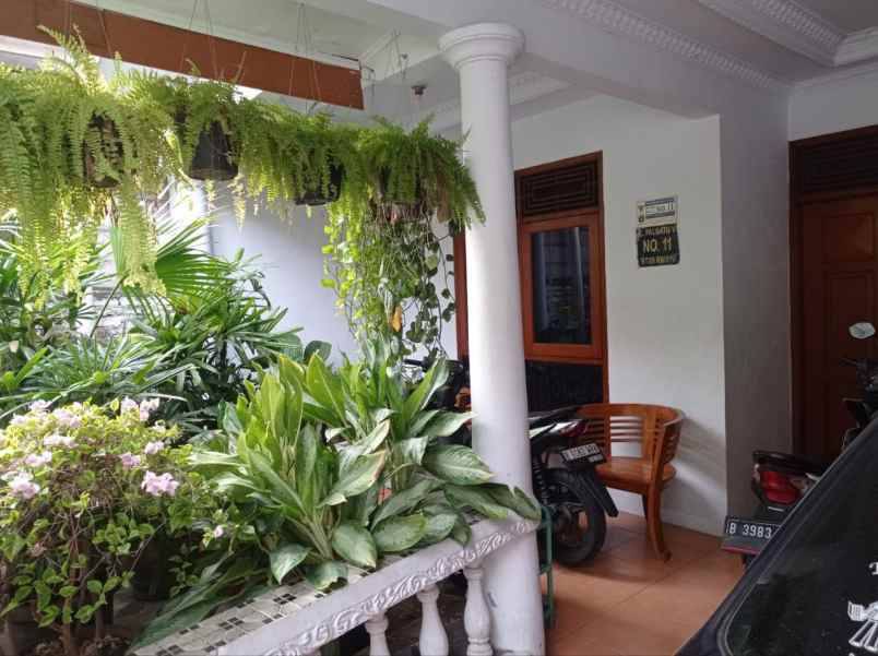 dijual rumah menteng dalam