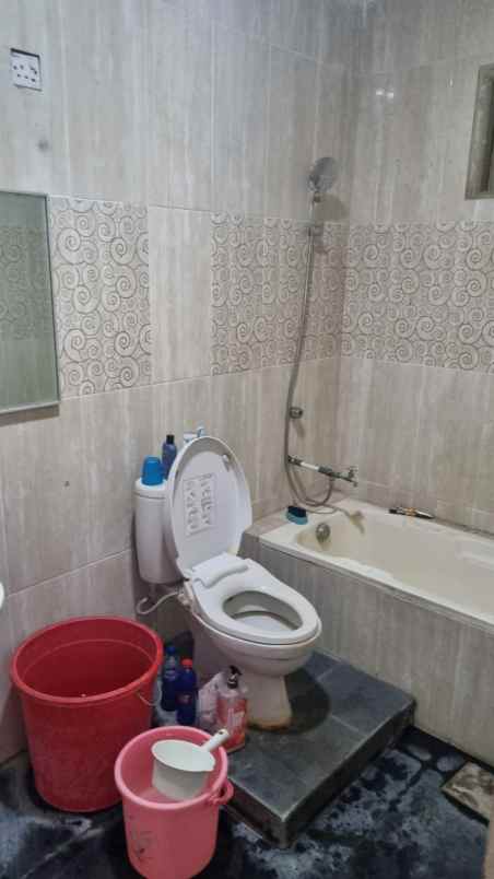 dijual rumah metland menteng cluster