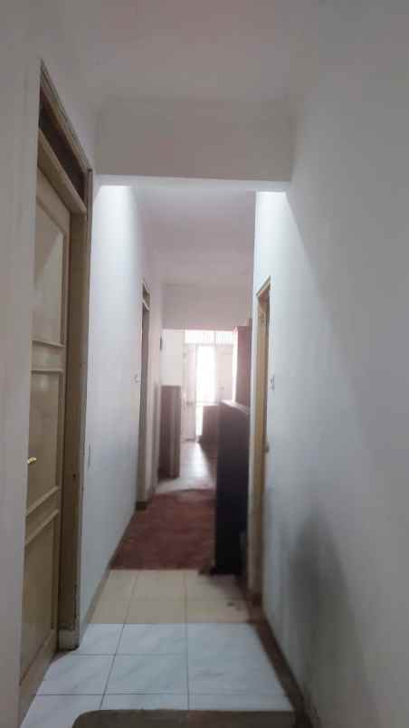 dijual rumah metland menteng cluster