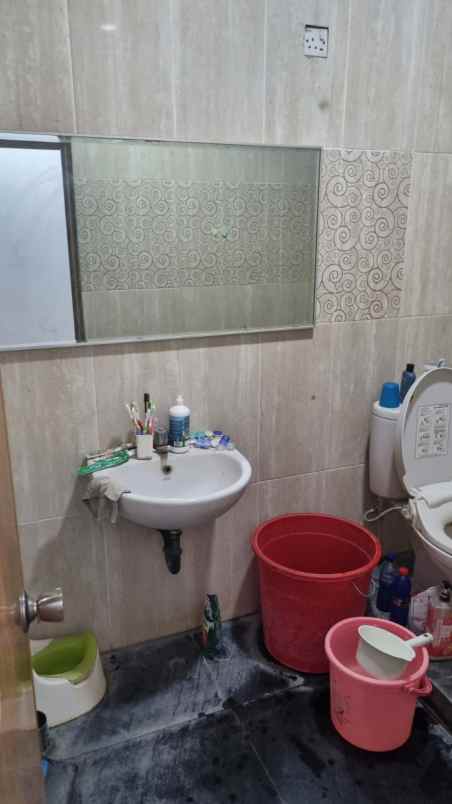 dijual rumah metland menteng cluster