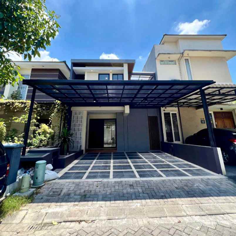 dijual rumah mocca vrbana dian istana