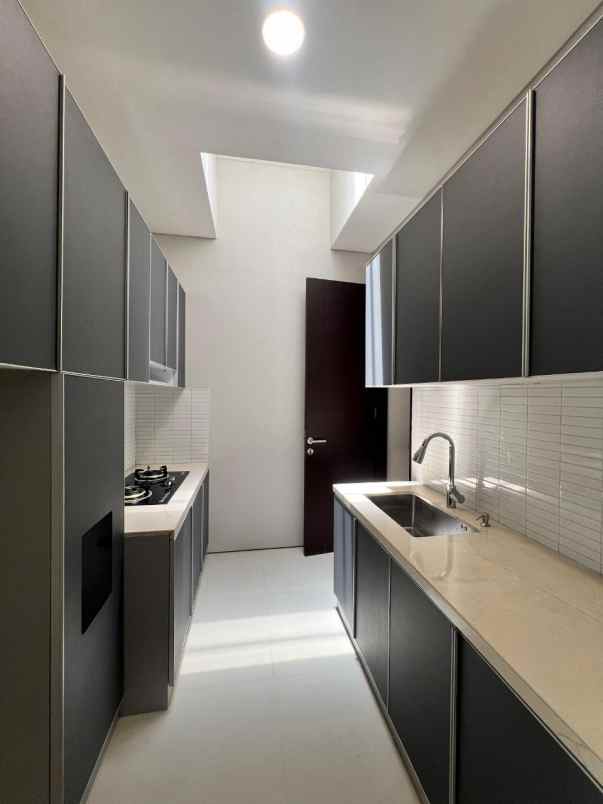 dijual rumah mocca vrbana dian istana