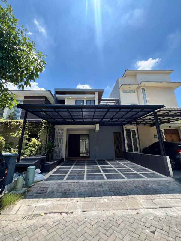 dijual rumah mocca vrbana dian istana
