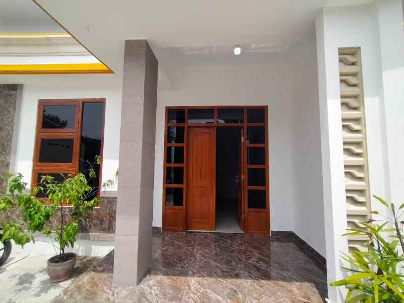 dijual rumah modern lokasi tengah kota klaten