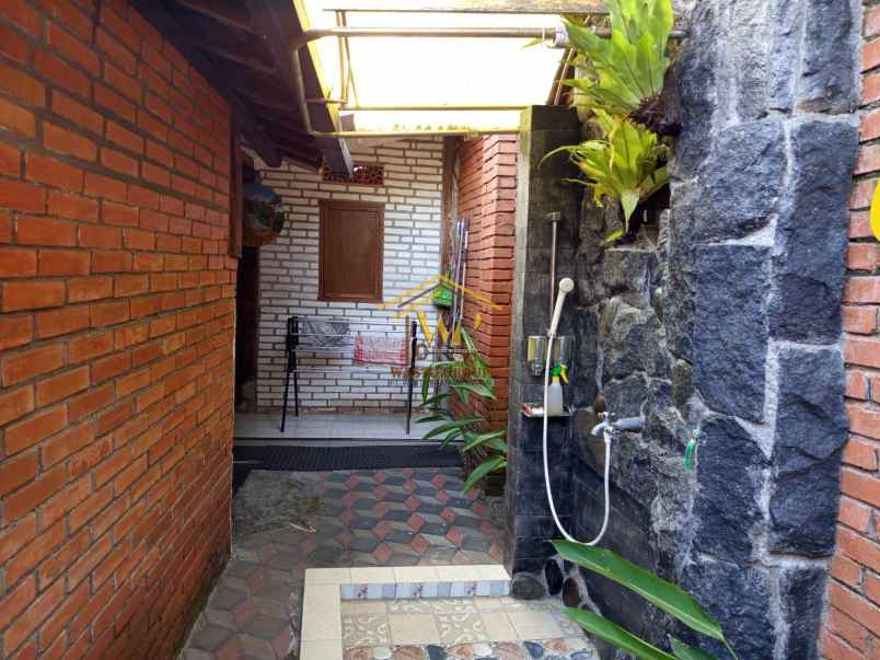 dijual rumah moyudan