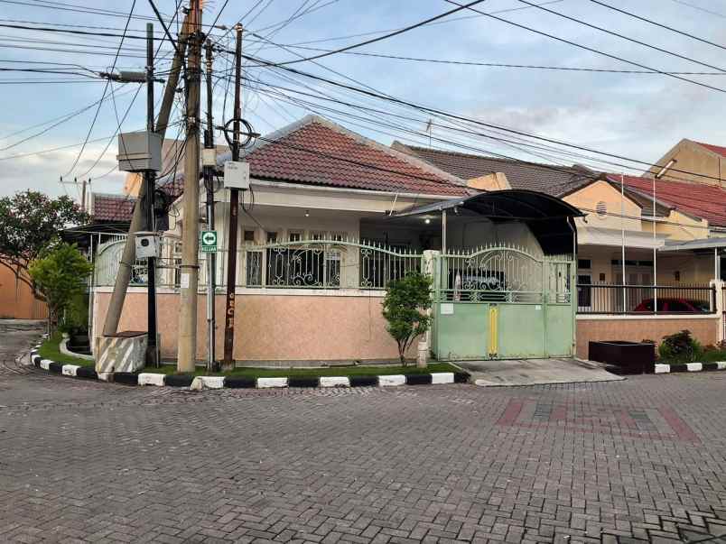 dijual rumah mulyosari prima