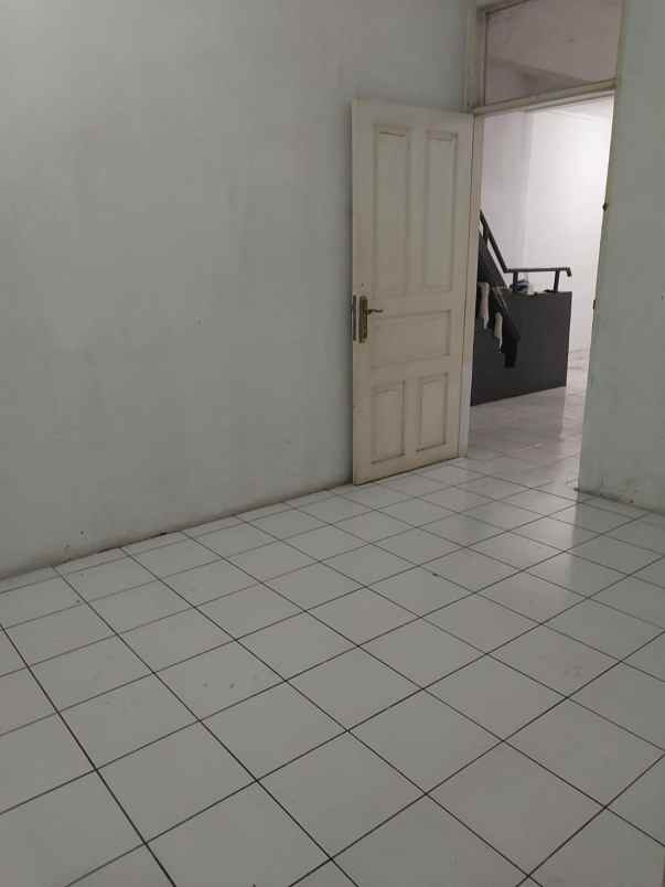 dijual rumah murah di villa melati mas serpong