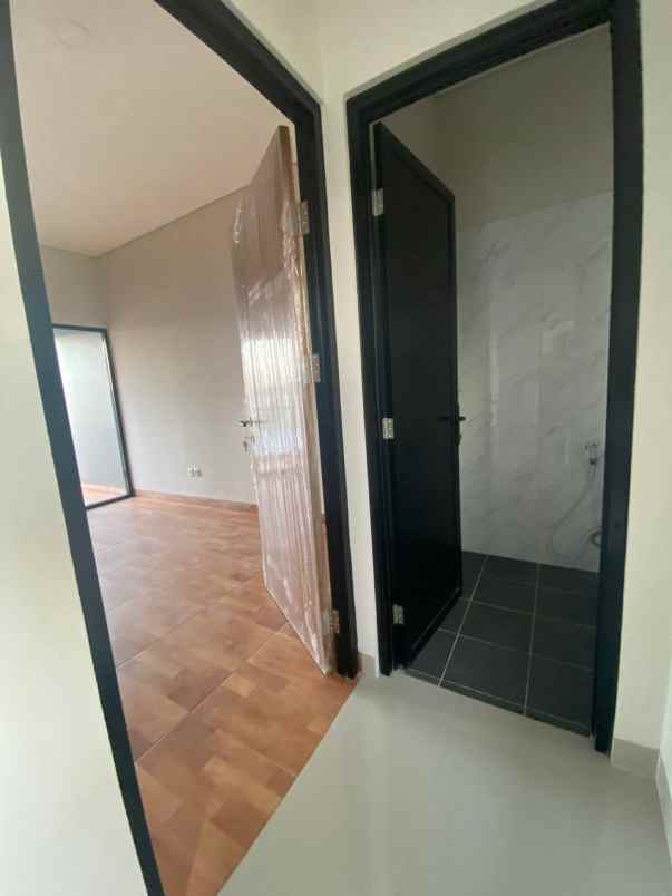 dijual rumah mustika jaya