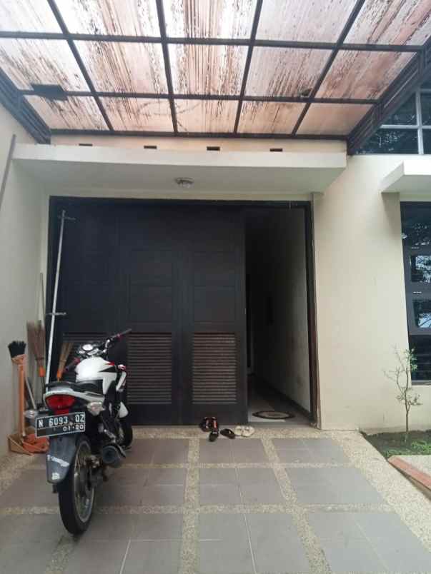 dijual rumah new indie cluster araya