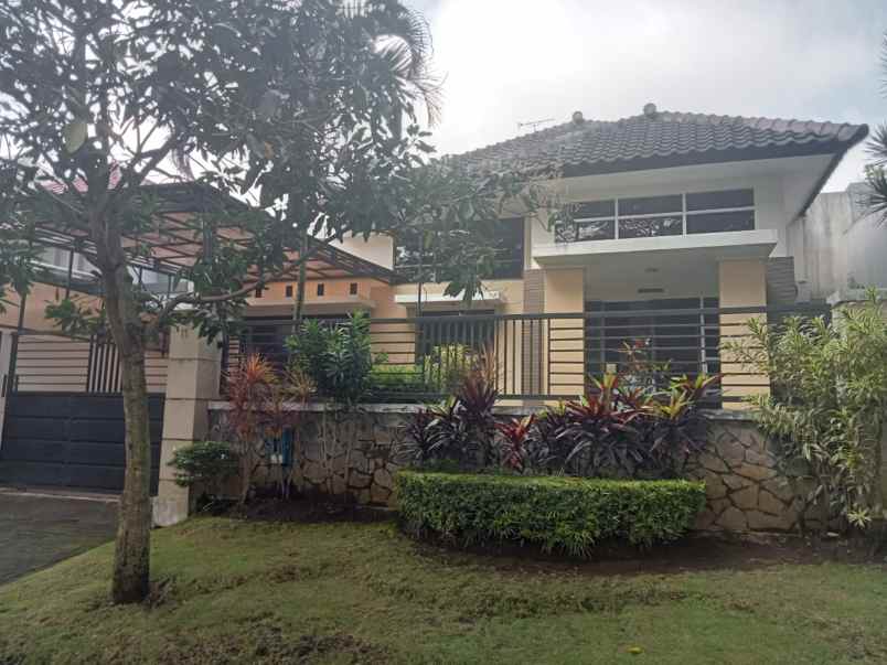 dijual rumah new indie cluster araya