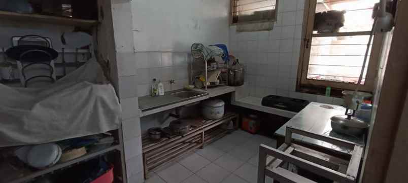 dijual rumah ngagel