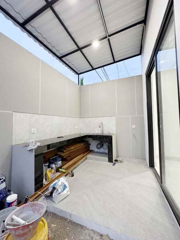 dijual rumah nirwana eksekutif surabaya