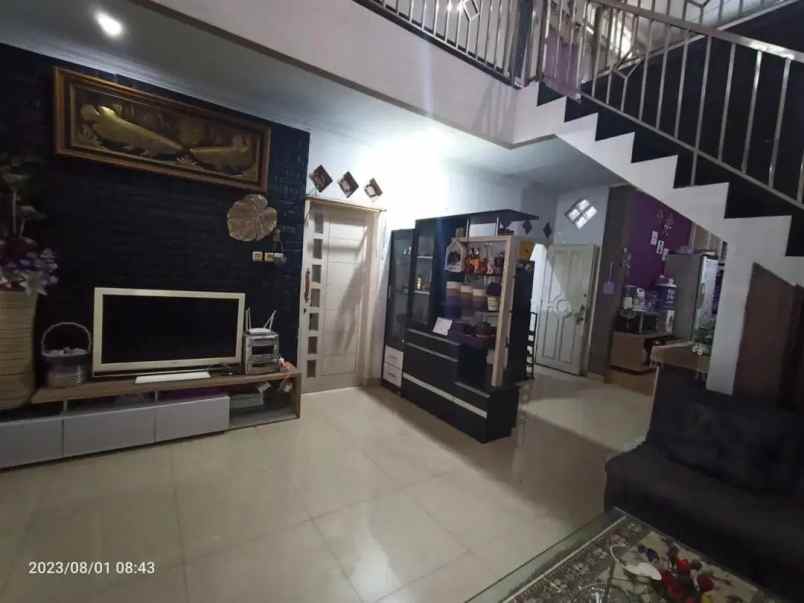 dijual rumah nusa cisangkan