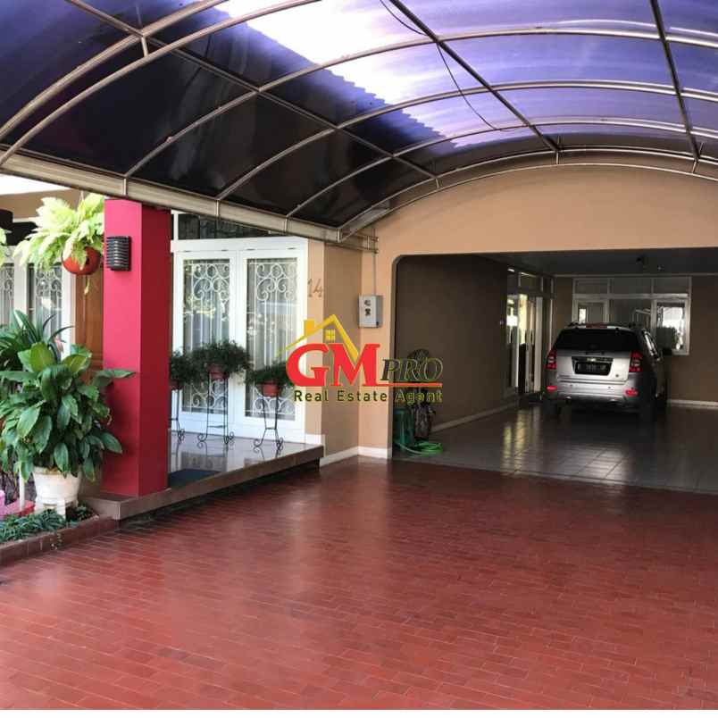 dijual rumah nyaman di sarikaso sarijadi kota bandung