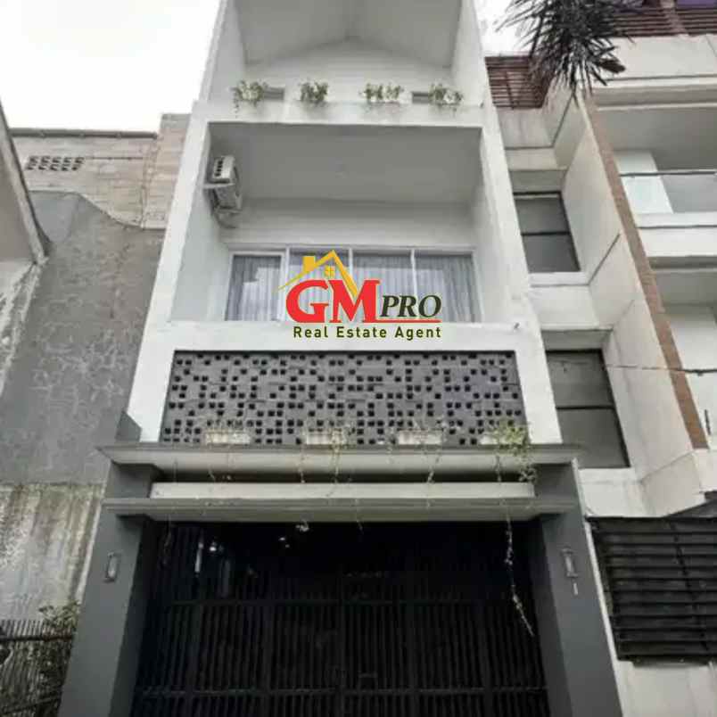 dijual rumah nyaman di sumber sari holis kota bandung