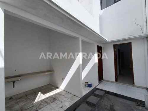 dijual rumah padangsambian