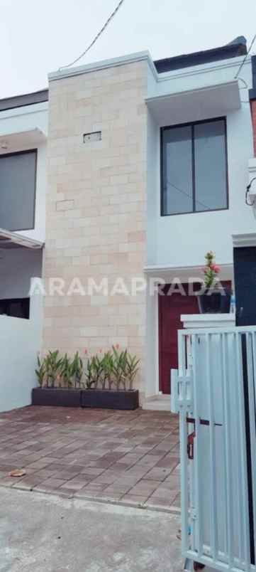 dijual rumah padangsambian