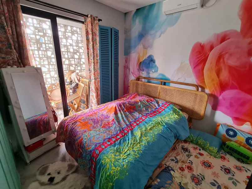 dijual rumah padasuka