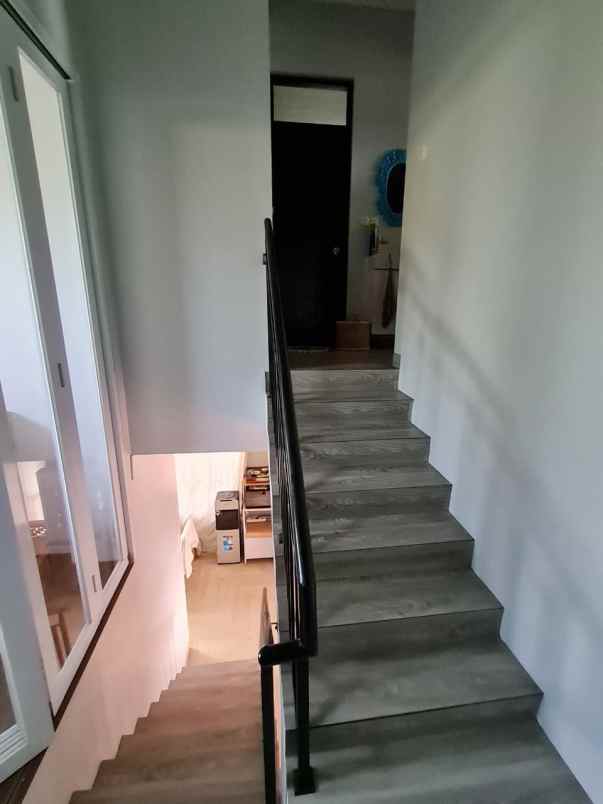 dijual rumah padasuka