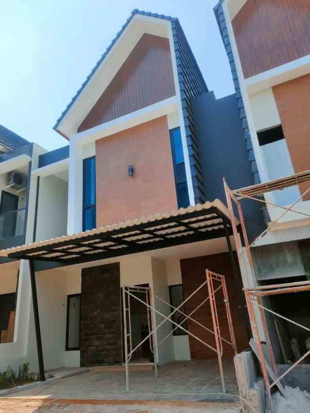 dijual rumah palem cibubur ciracas