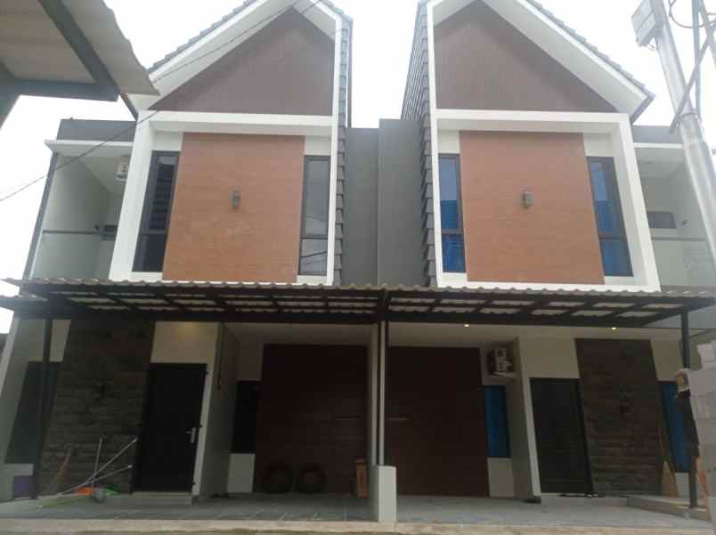 dijual rumah palem cibubur ciracas