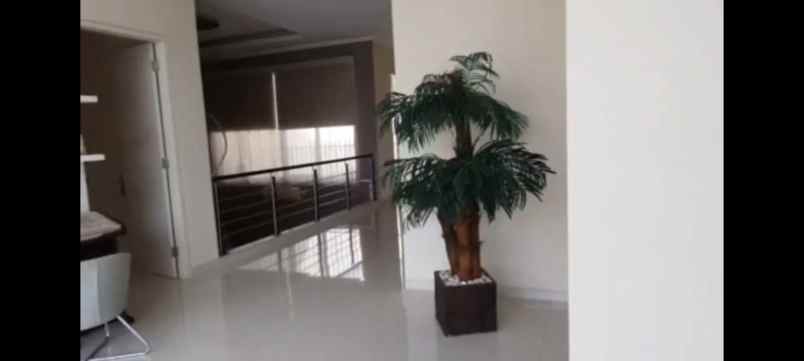 dijual rumah palm beach