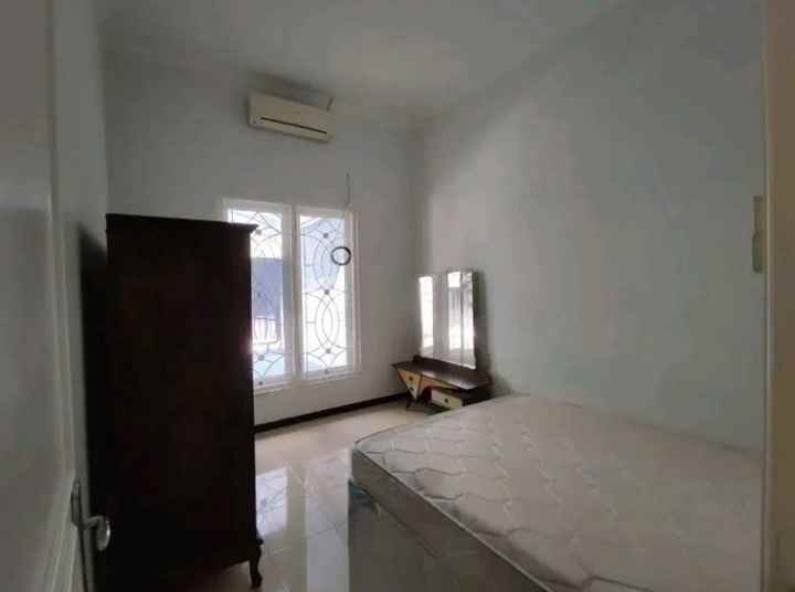 dijual rumah palm spring regency