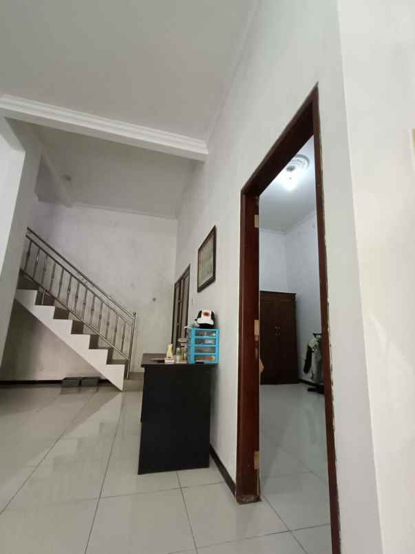 dijual rumah pandanwangi