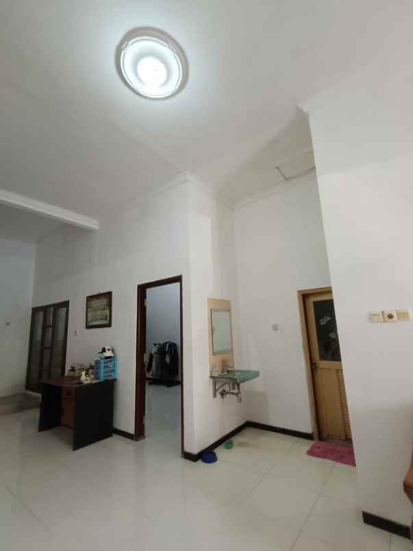 dijual rumah pandanwangi