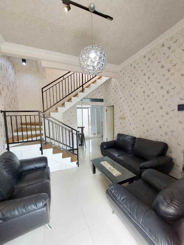 dijual rumah pandanwangi sulfat kota malang