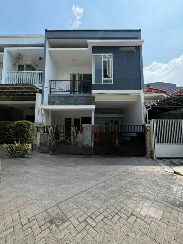 dijual rumah pantai mentari