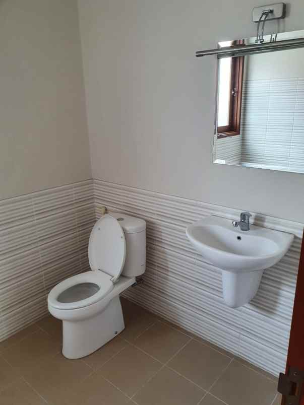 dijual rumah pasar minggu