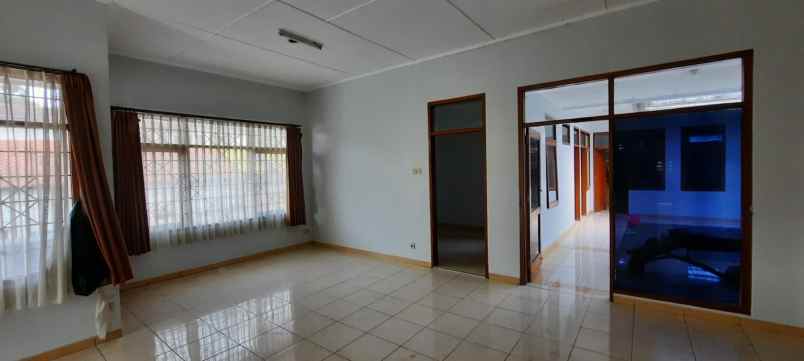 dijual rumah pasteur