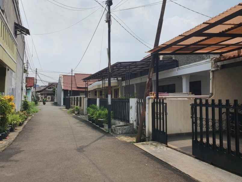 dijual rumah patria jaya