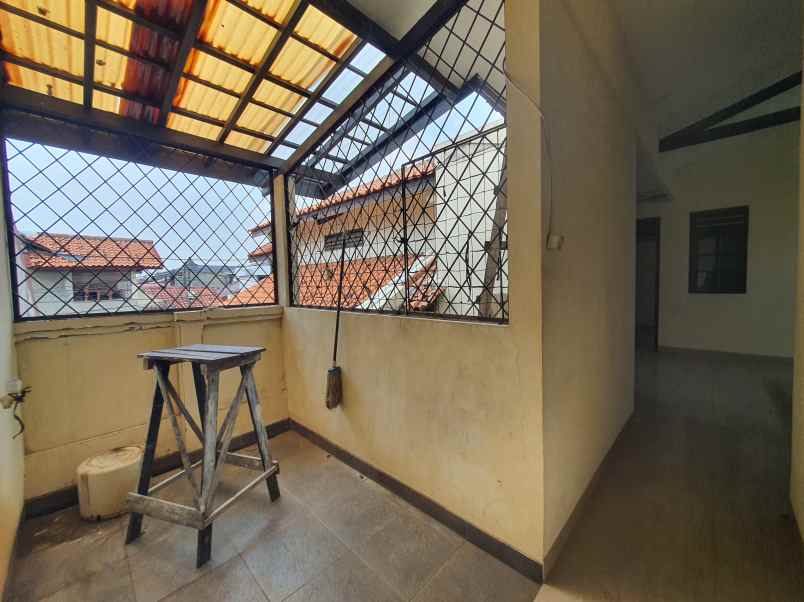 dijual rumah patria jaya